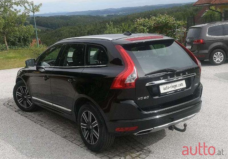 2017' Volvo XC60 photo #1