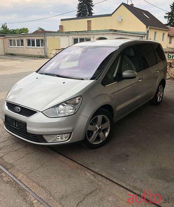 2010' Ford Galaxy photo #2