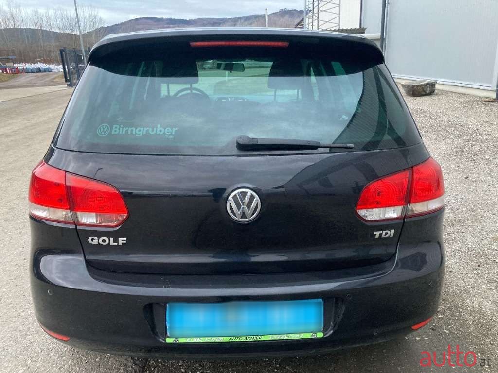 2010' Volkswagen Golf photo #6