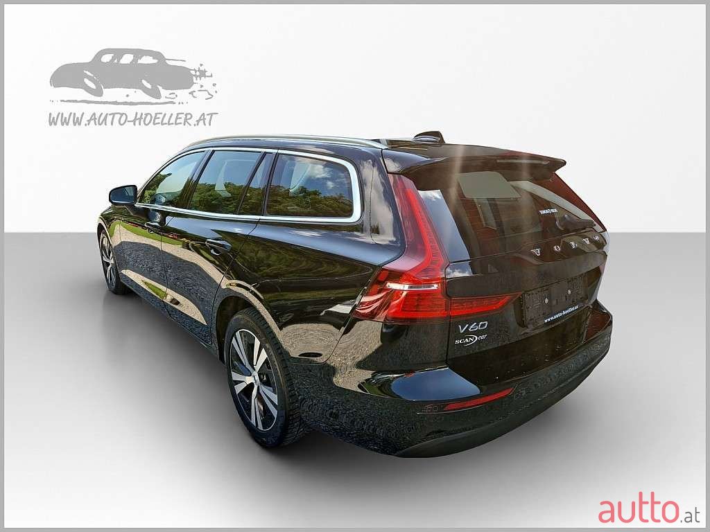 2020' Volvo V60 photo #4