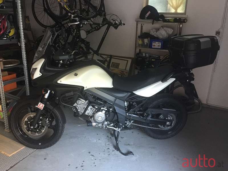 2012' Suzuki VS 650 photo #1