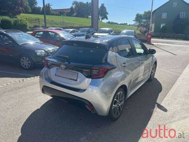 2024' Toyota Yaris photo #6