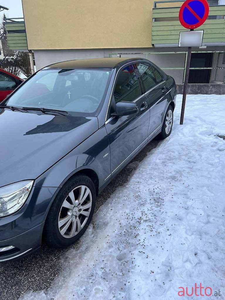 2010' Mercedes-Benz C-Klasse photo #2