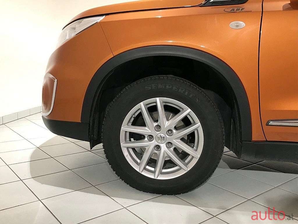 2015' Suzuki Vitara photo #3
