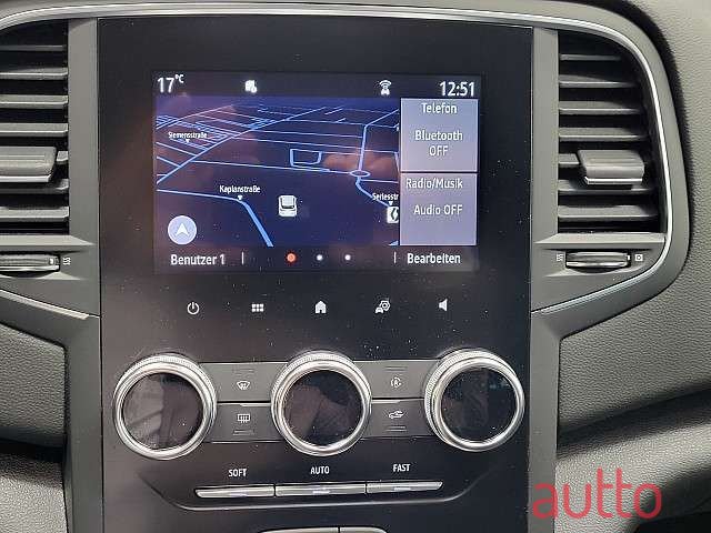 2021' Renault Megane photo #3