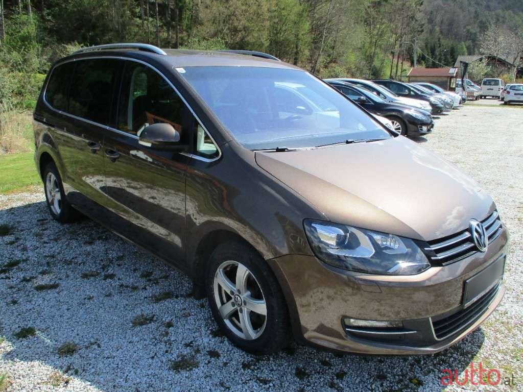 2012' Volkswagen Sharan photo #4