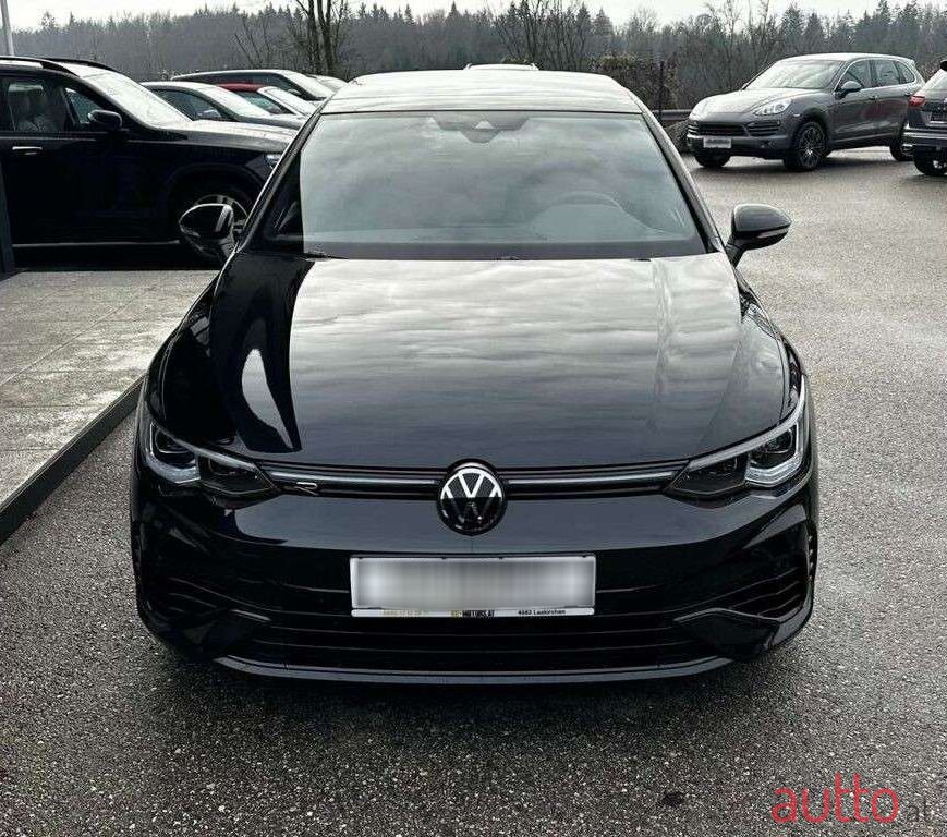 2023' Volkswagen Golf photo #3