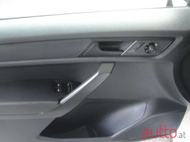 2016' Volkswagen Caddy photo #4