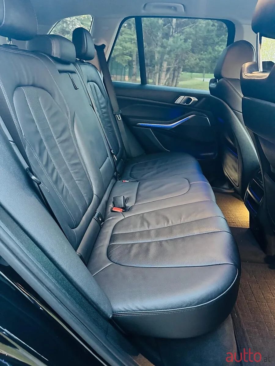 2019' BMW X5 photo #5