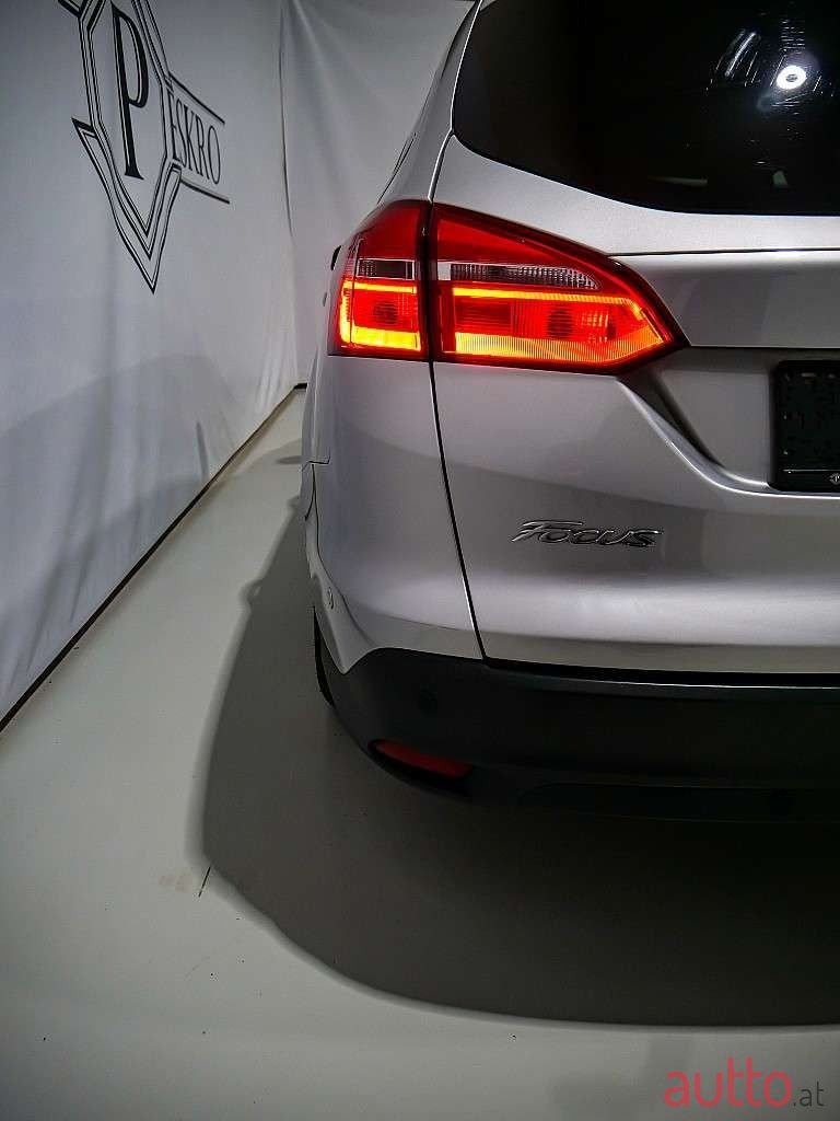 2015' Ford Focus photo #6