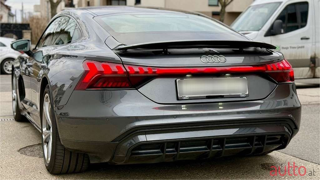 2021' Audi e-tron GT photo #6