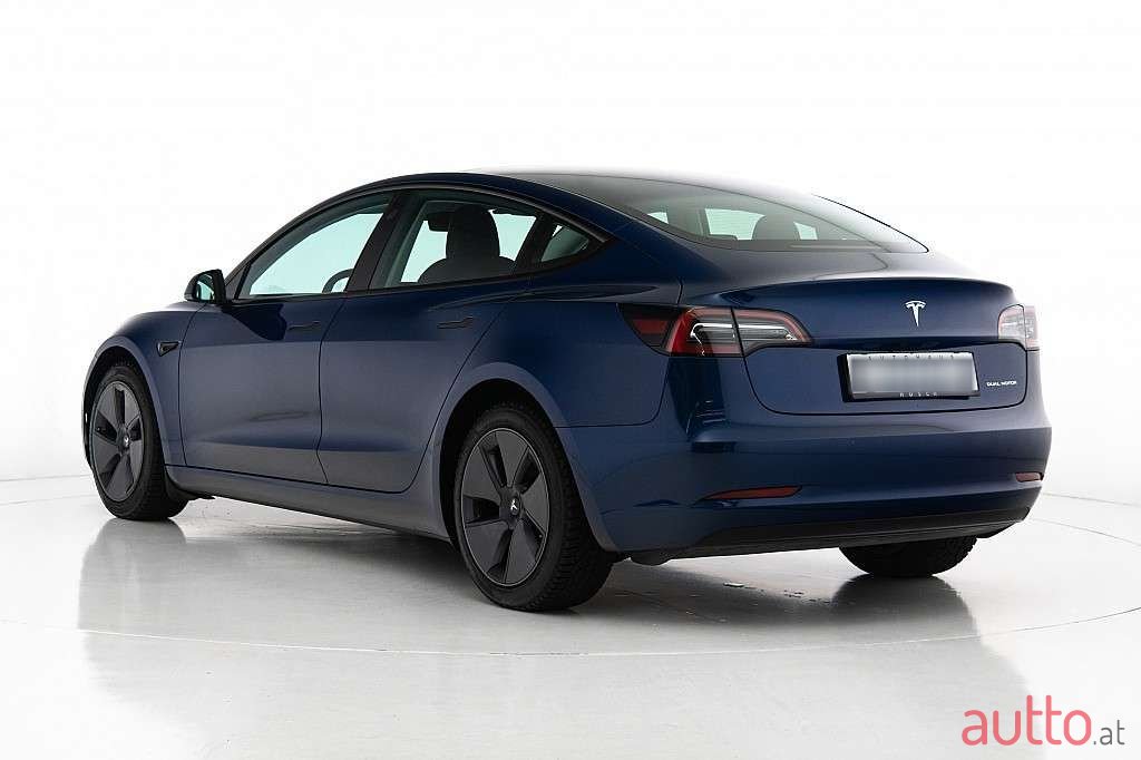 2022' Tesla Model 3 photo #3