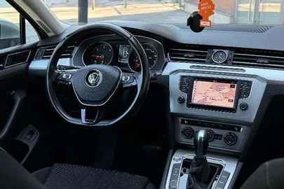 2017' Volkswagen Passat