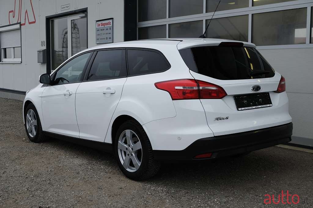 2016' Ford Focus photo #3