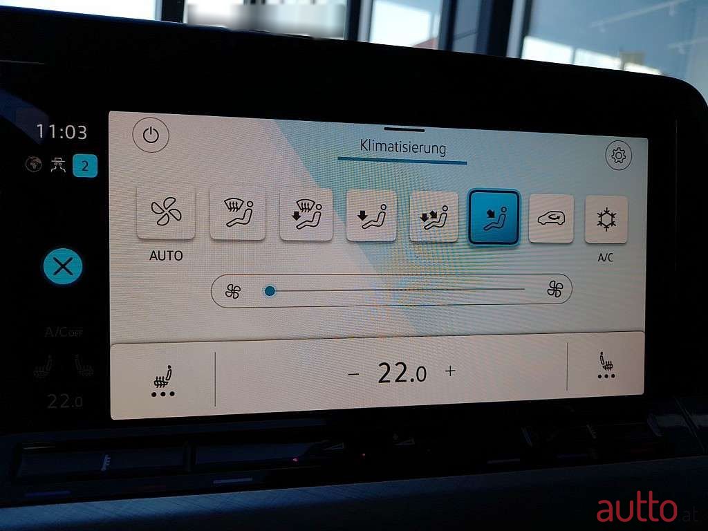 2022' Volkswagen Golf photo #6