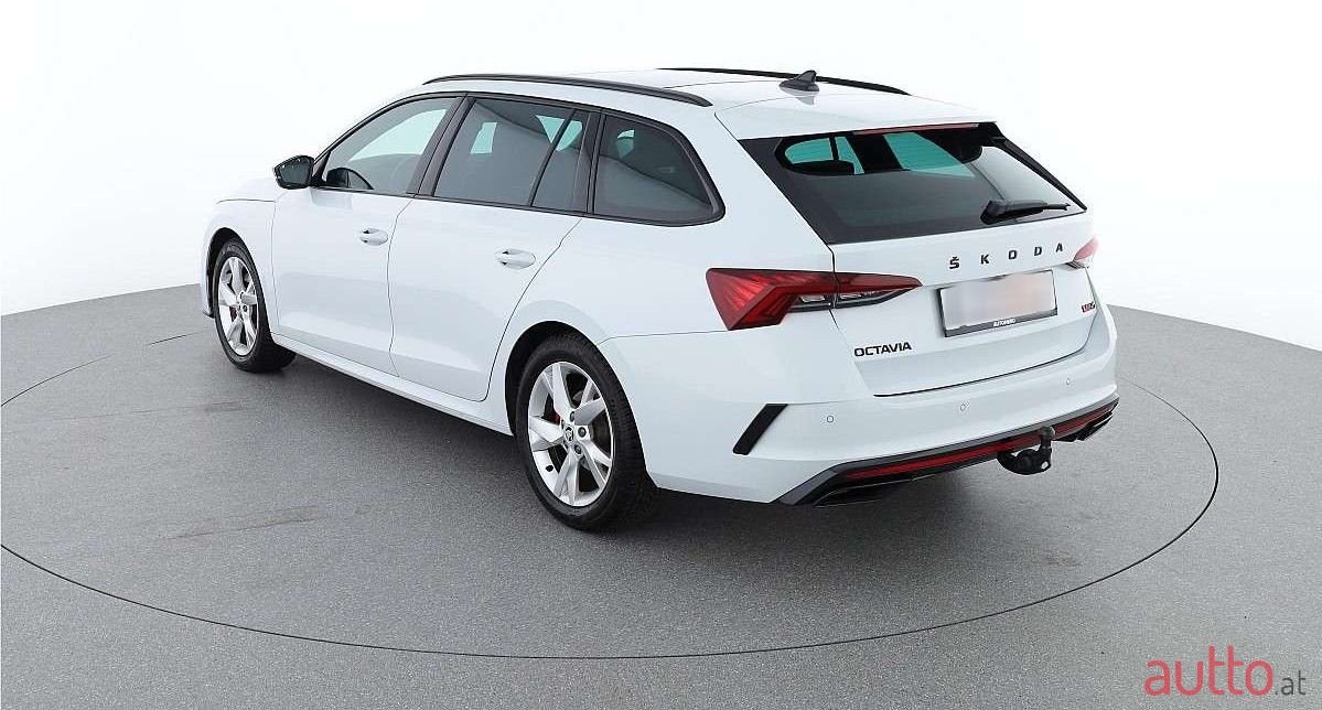 2023' Skoda Octavia photo #3