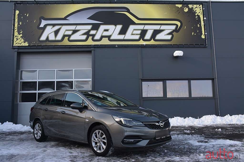 2021' Opel Astra photo #1