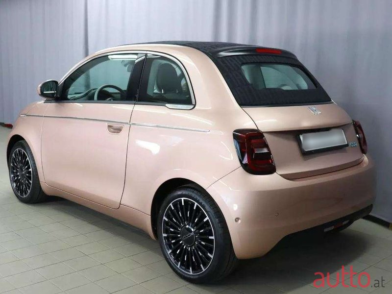 2020' Fiat 500 E photo #3