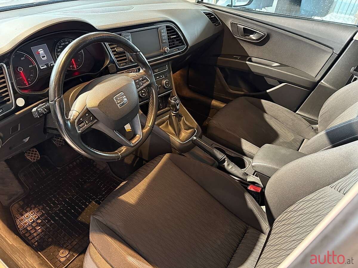 2015' SEAT Leon photo #5