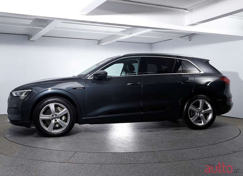 2020' Audi e-tron photo #2