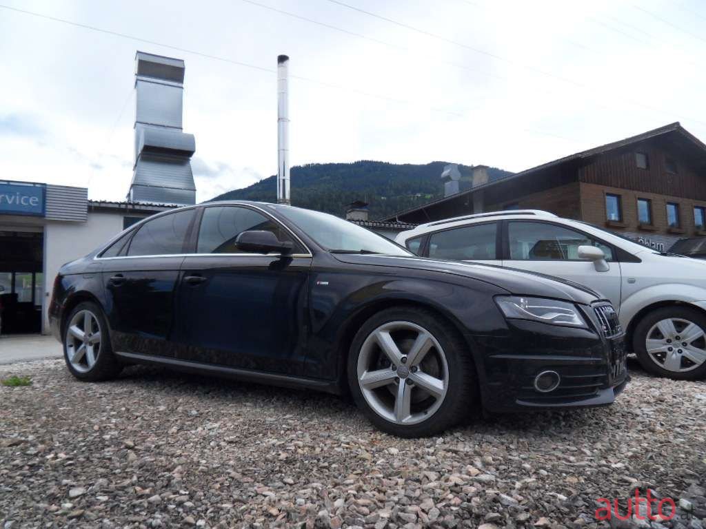 2010' Audi A4 photo #3