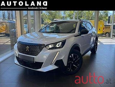 2023' Peugeot 2008 photo #1