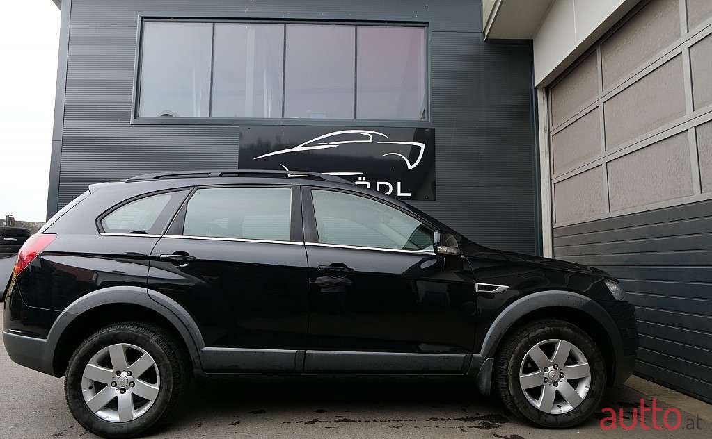 2011' Chevrolet Captiva photo #4