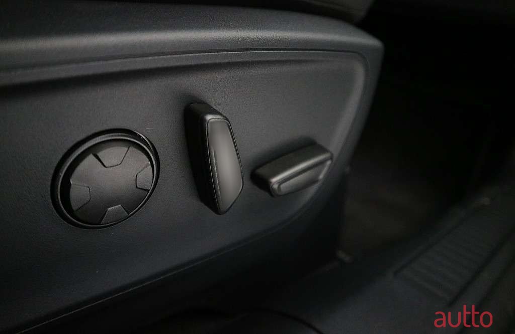 2024' Ford Kuga photo #6