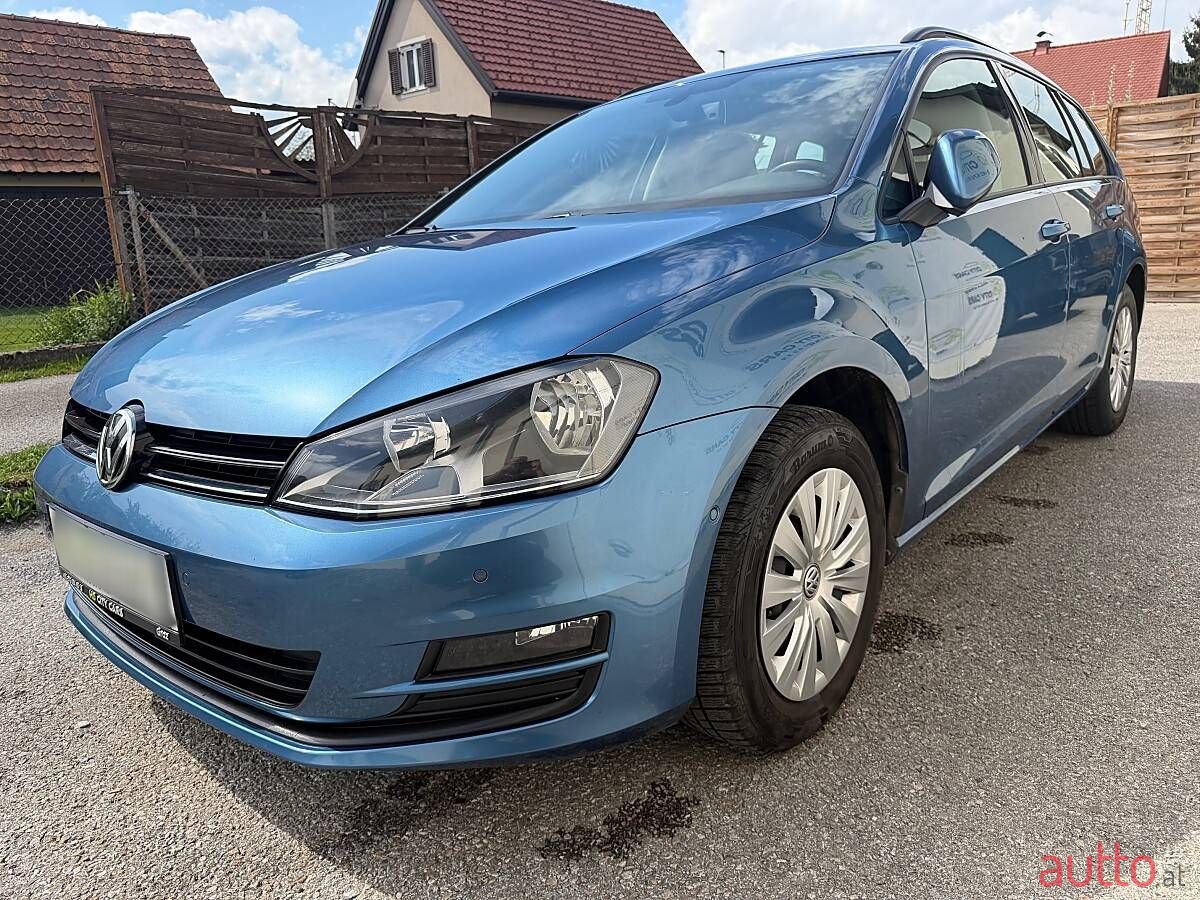 2015' Volkswagen Golf photo #3