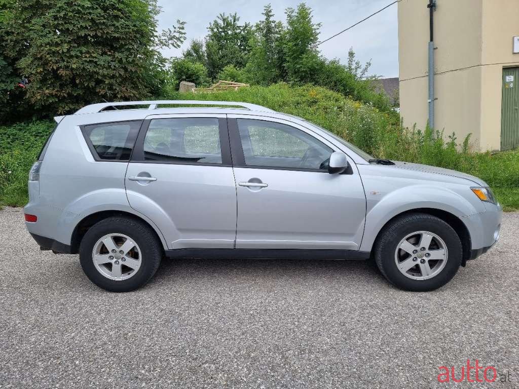2007' Mitsubishi Outlander photo #4