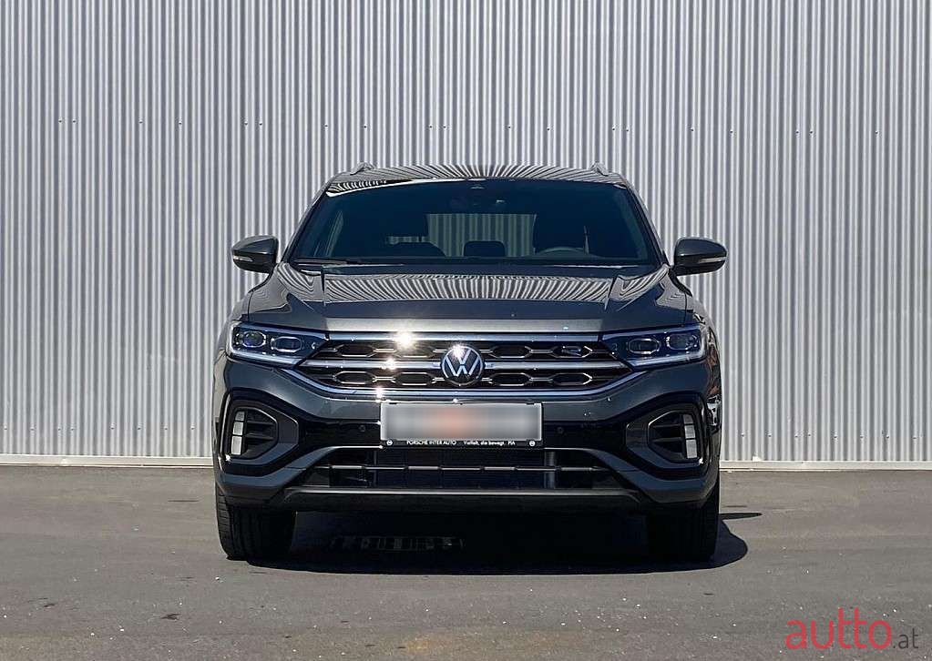 2023' Volkswagen T-Roc photo #3