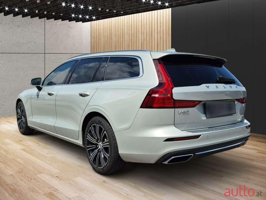 2019' Volvo V60 photo #4