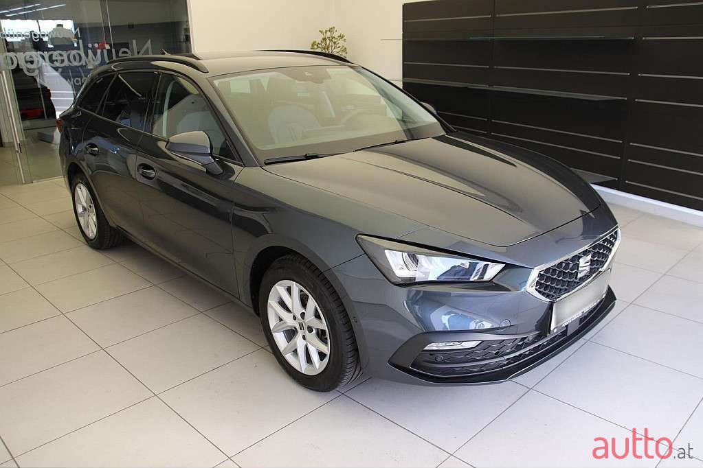 2022' SEAT Leon photo #3