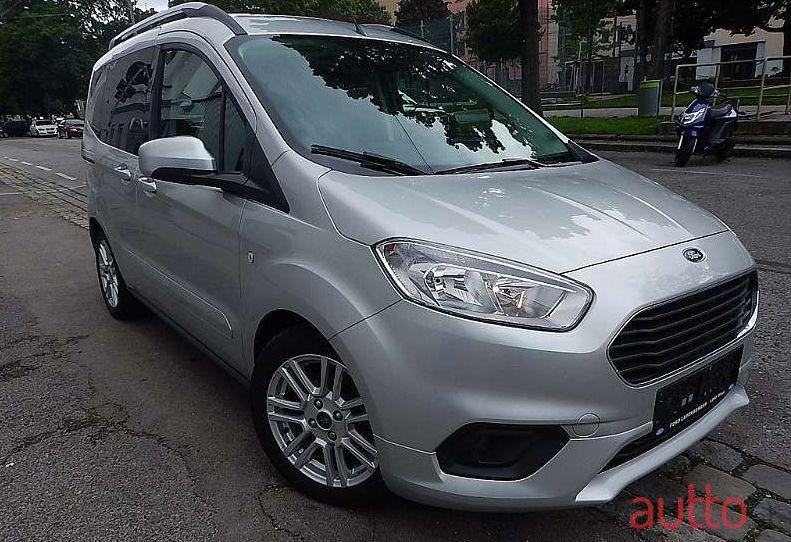 2018' Ford Tourneo photo #3