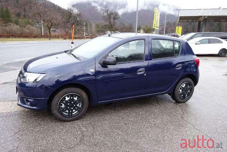 2013' Dacia Sandero photo #1