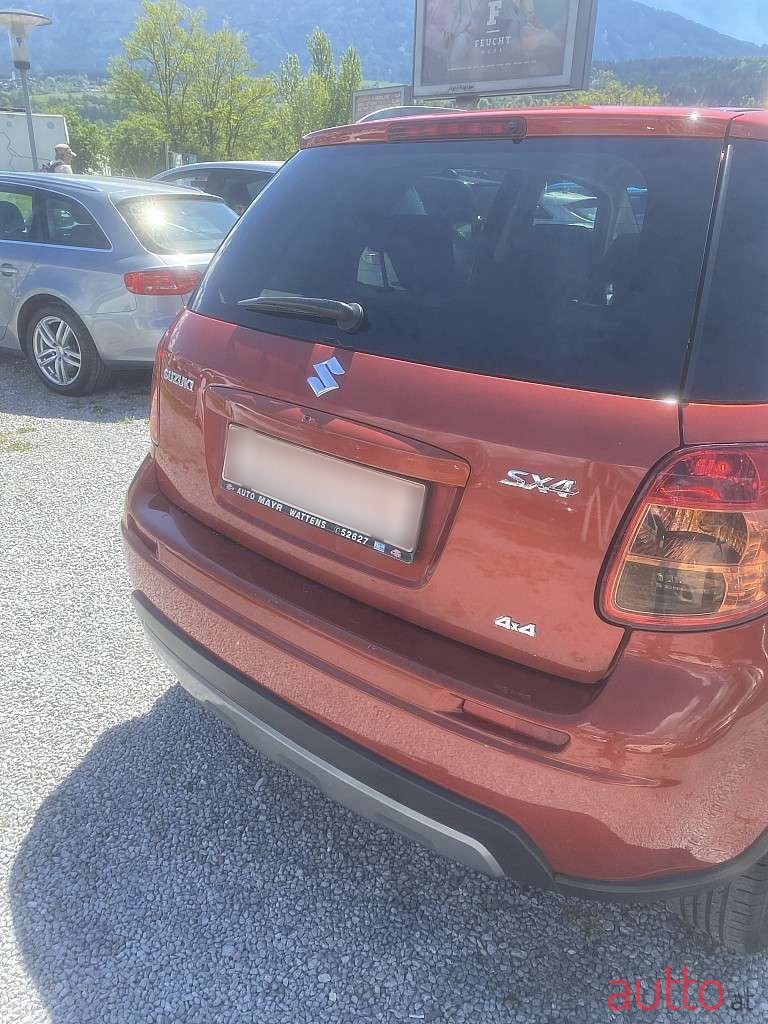 2010' Suzuki SX4 photo #6