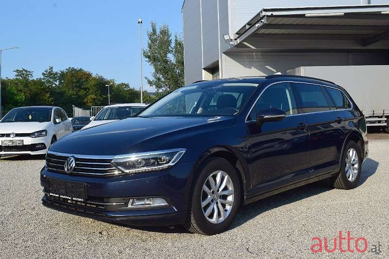 2016' Volkswagen Passat photo #2
