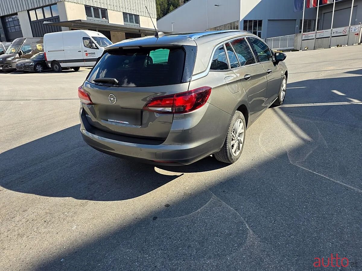 2022' Opel Astra photo #6