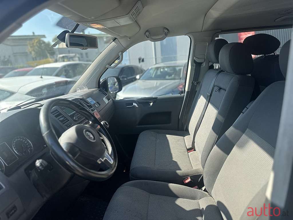 2012' Volkswagen T5 photo #6