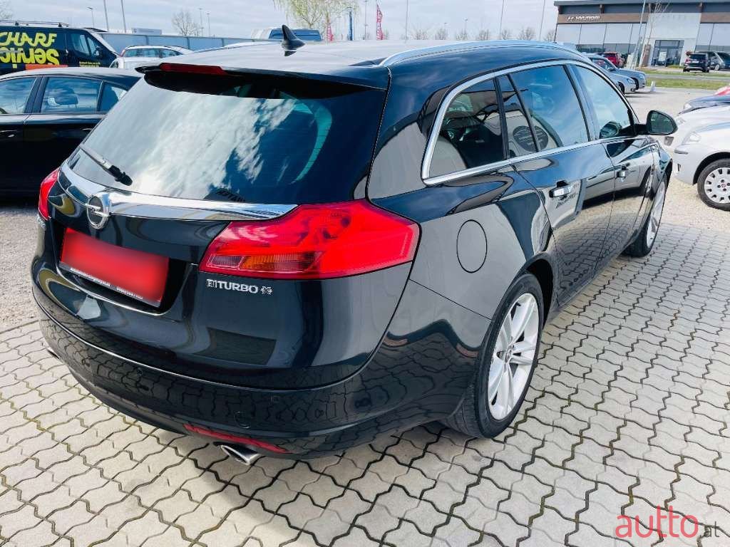 2012' Opel Insignia photo #3