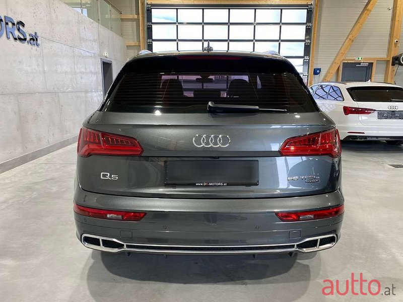 2019' Audi Q5 photo #6