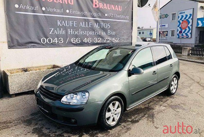 2004' Volkswagen Golf photo #1