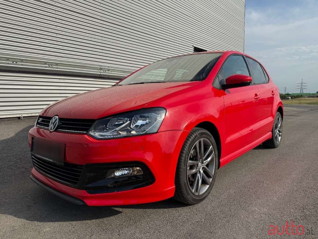 2017' Volkswagen Polo photo #2