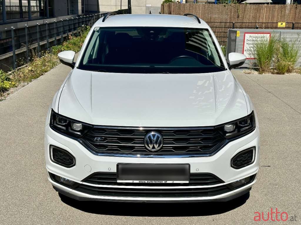 2019' Volkswagen T-Roc photo #2