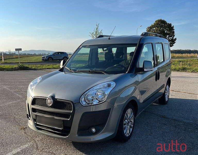 2010' Fiat Doblo photo #3
