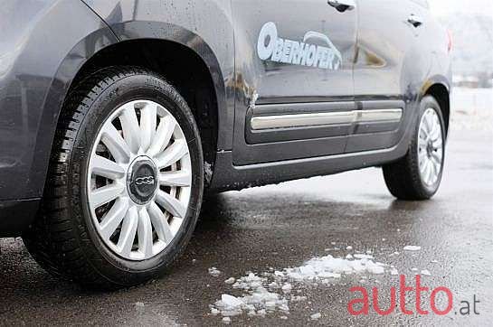 2016' Fiat 500L photo #6