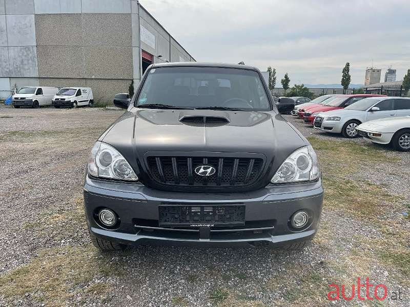 2003' Hyundai Terracan photo #2
