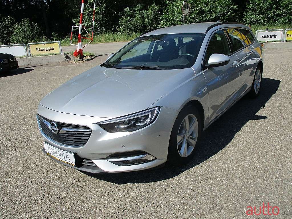 2018' Opel Insignia photo #4