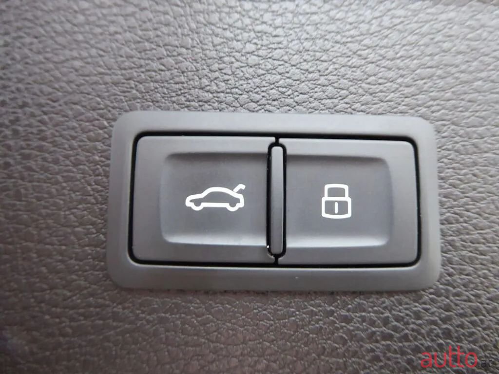 2020' Audi Q5 photo #4
