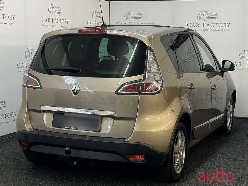 2014' Renault Scenic photo #2